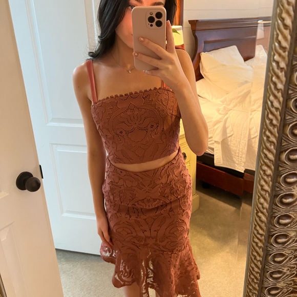 Twosisters 2 piece top and skirt size 2 - Picture 2 of 4